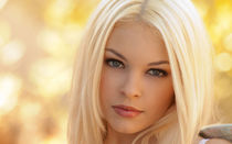 Hot blondes Samantha and